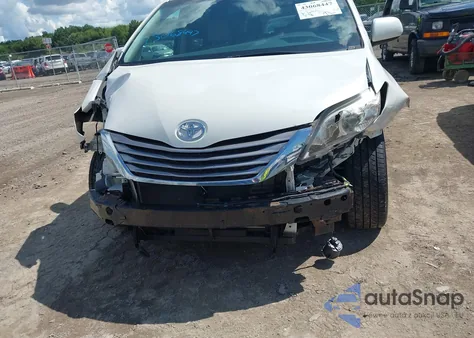 2017 Toyota Sienna Xle 8 Passenger from USA, damaged, VIN 5TDYZ3DC6HS824804